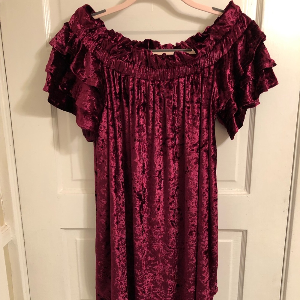 Umgee burgundy velvet like oversized dress